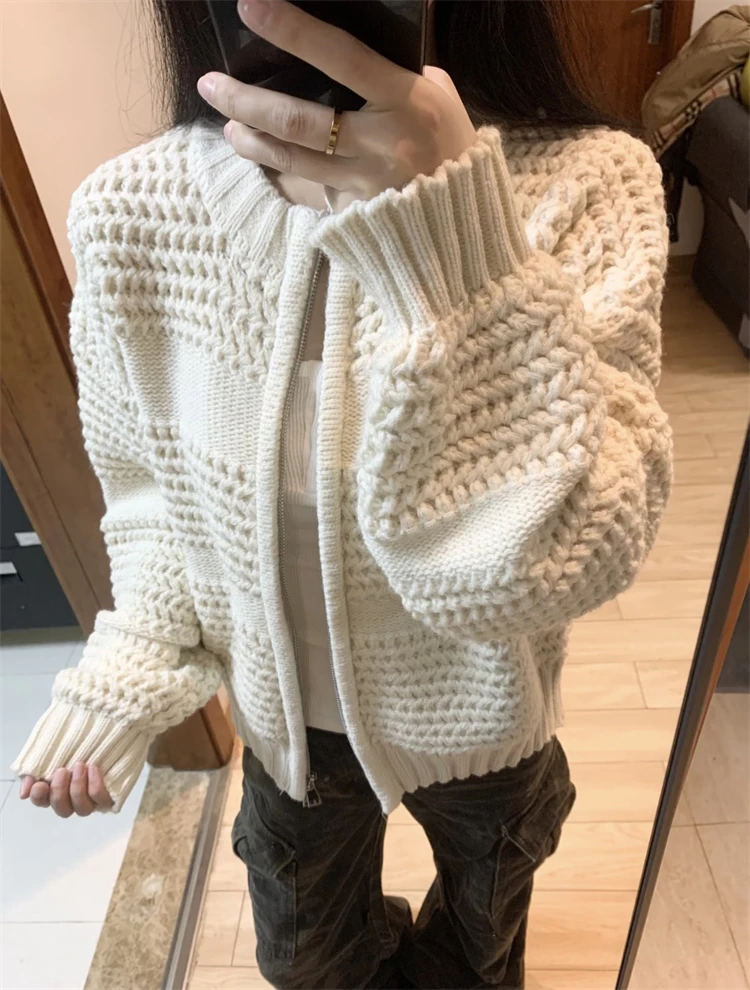 Spring Design Knitted Long Sleeve Sweater Jacket Women's Zipper round Neck Thick Needle Embroidery Outerwear Comfortable Brea...
Spring Design Knitted Long Sleeve Sweater Jacket Women's Zipper round Neck Thick Needle Embroidery Outerwear Comfortable Brea...