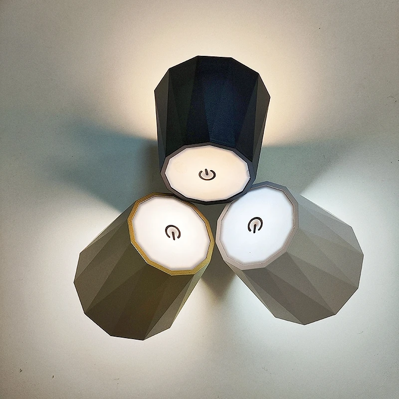 Wireless Bottle Table Lamp Touch Control 3 Colors Stepless Dimming Night Light for Bar Wine Bottle Decor Desk Luminaries
Wireless Bottle Table Lamp Touch Control 3 Colors Stepless Dimming Night Light for Bar Wine Bottle Decor Desk Luminaries