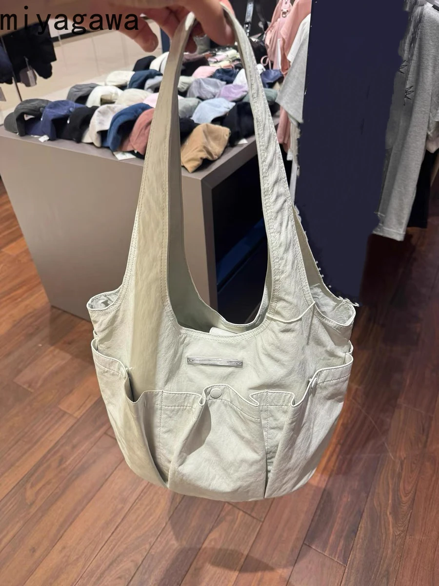 Miyagawa Tote Bags Korean Niche Large Capacity Multi Pocket Commuting Shoulder Women's Bag
Miyagawa Tote Bags Korean Niche Large Capacity Multi Pocket Commuting Shoulder Women's Bag