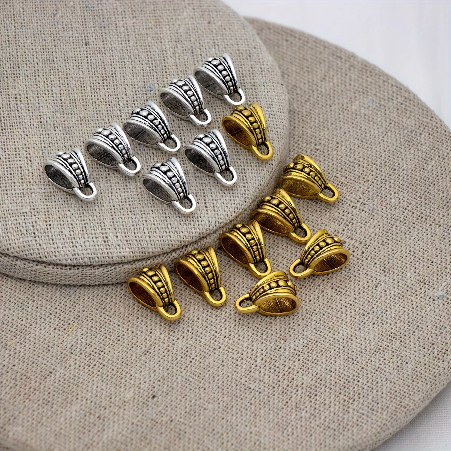 30Pcs European bead bails 15x10MM Necklace Alloy Pendant connector bails Large hole for bracelet and keychain making L684
30Pcs European bead bails 15x10MM Necklace Alloy Pendant connector bails Large hole for bracelet and keychain making L684