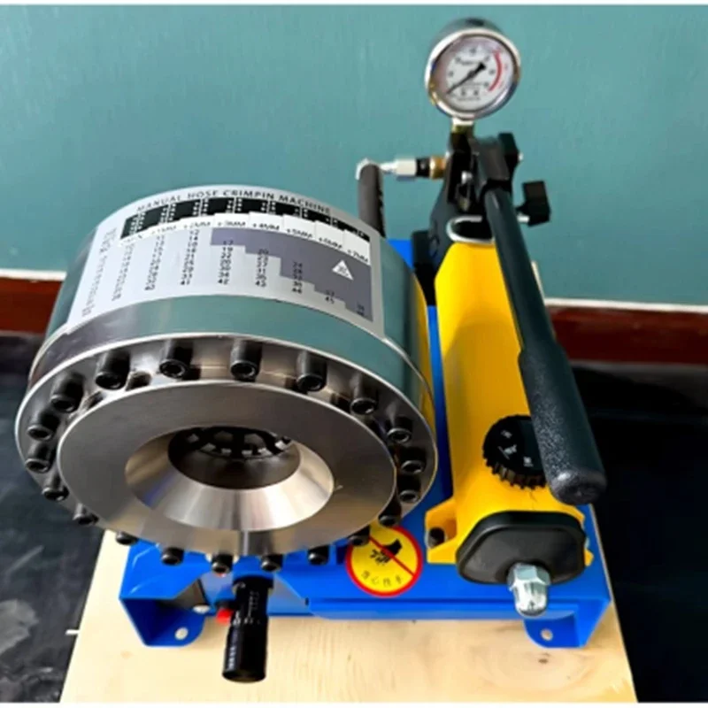 Portable Manual Liquid Compression Pipe Press with 7 sets of molds Small High Pressure Oil Pipe Explosion-proof Pipe