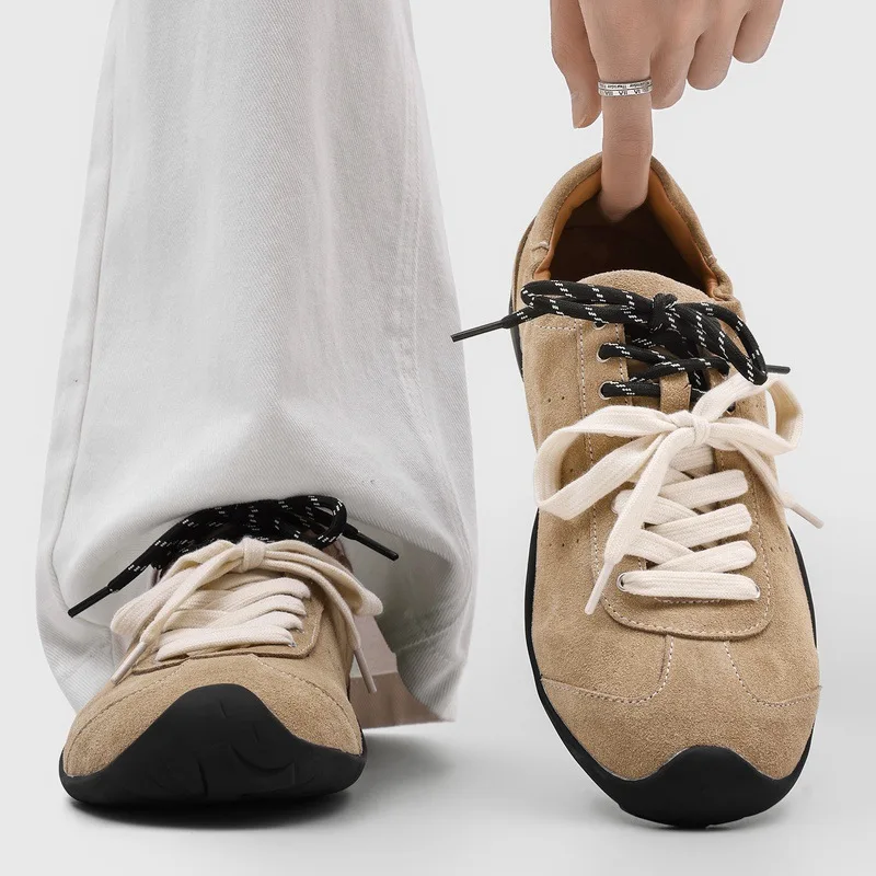 high-end retro Men's Shoes Fashion Breathable Comfortable Men's Sneakers and Casual Shoes jogging football shoes Tenis Masculino
high-end retro Men's Shoes Fashion Breathable Comfortable Men's Sneakers and Casual Shoes jogging football shoes Tenis Masculino