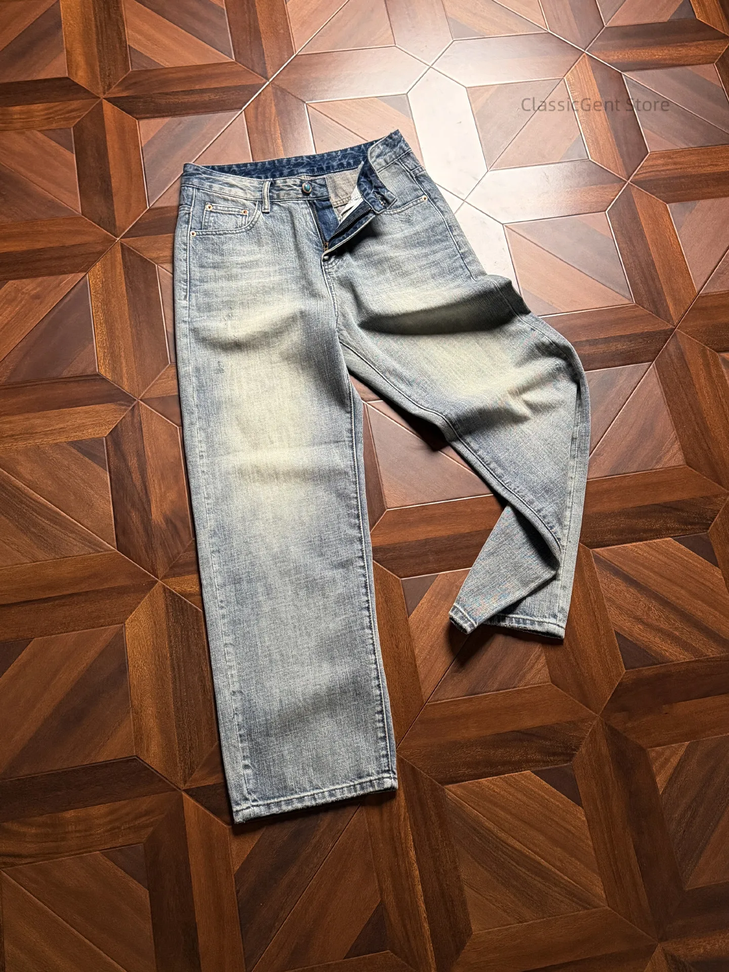 White-textured cat whisker 10.5 oz light blue jeans soft simple straight-leg pants
White-textured cat whisker 10.5 oz light blue jeans soft simple straight-leg pants