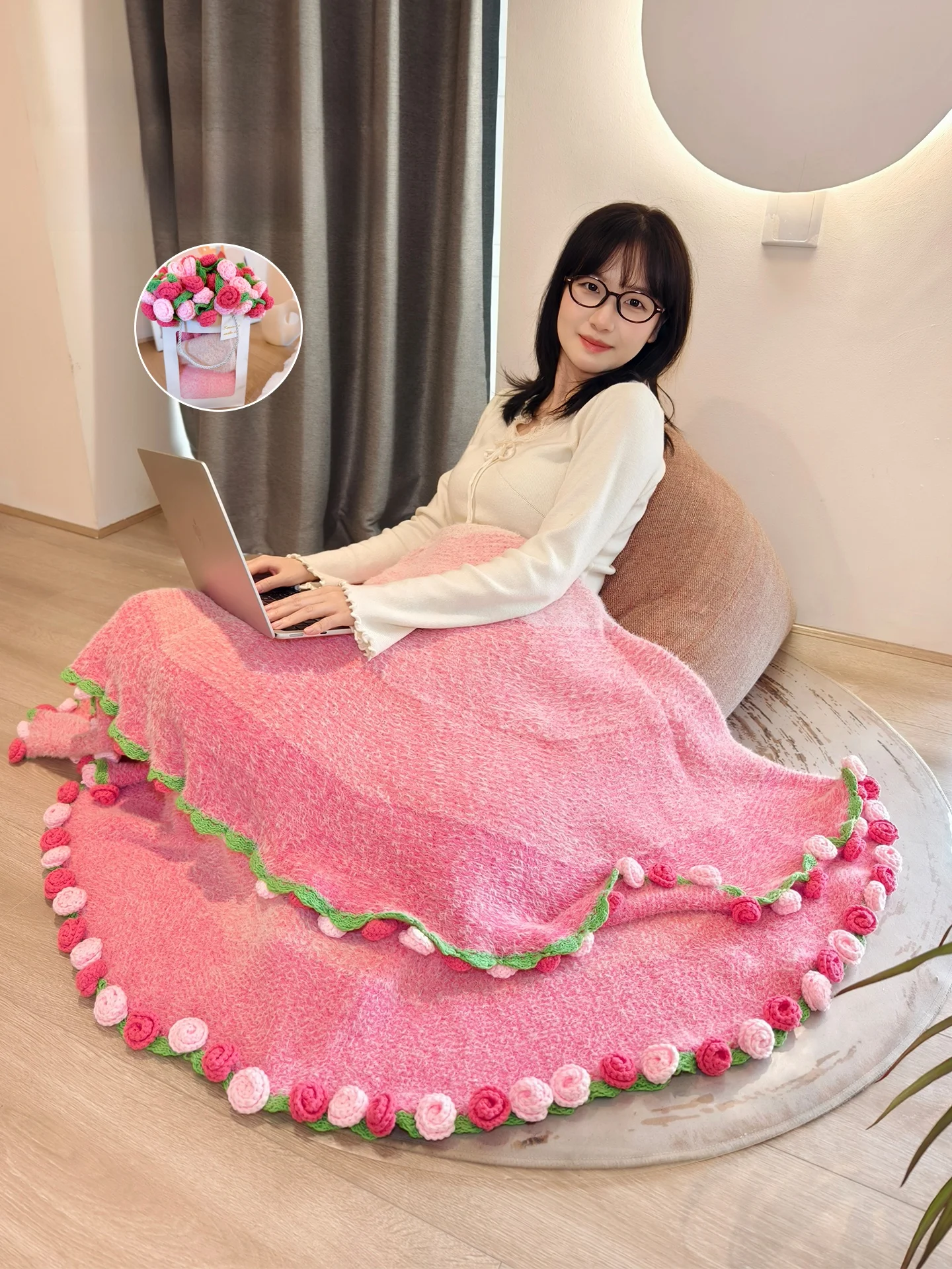 Rose Bouquet Blanket Finished Product 520 Valentine's Day Birthday Gift for Girls Mom Best Friend Girlfriend Practical Milk V...
Rose Bouquet Blanket Finished Product 520 Valentine's Day Birthday Gift for Girls Mom Best Friend Girlfriend Practical Milk V...
