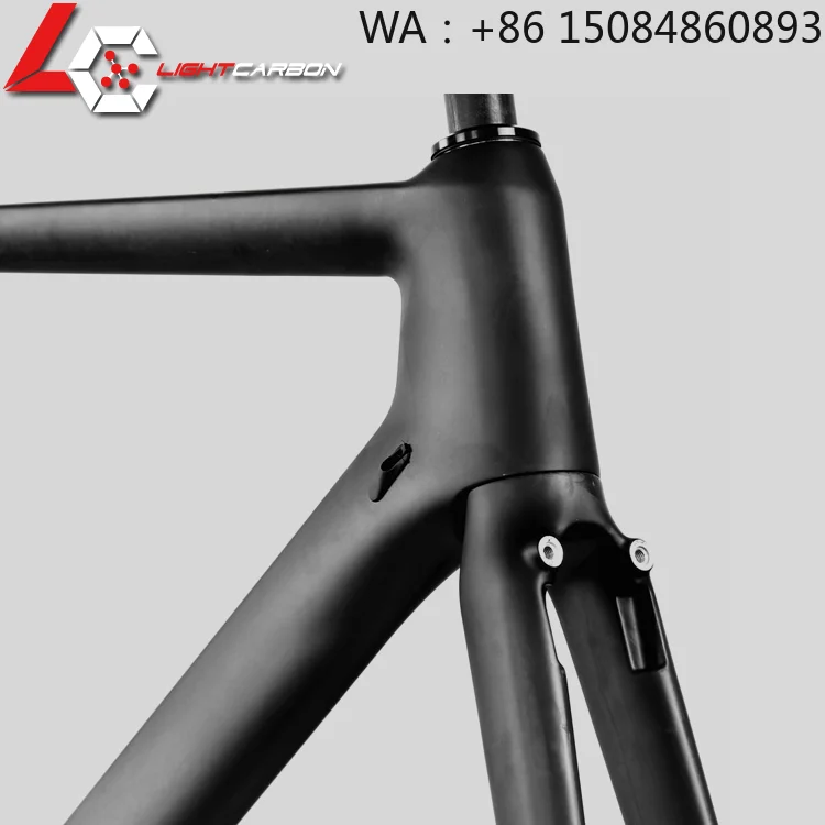 700c Aero Road Frame 852g, carbon fiber material, caliper brake, ultra light body for long distance road riding
700c Aero Road Frame 852g, carbon fiber material, caliper brake, ultra light body for long distance road riding
