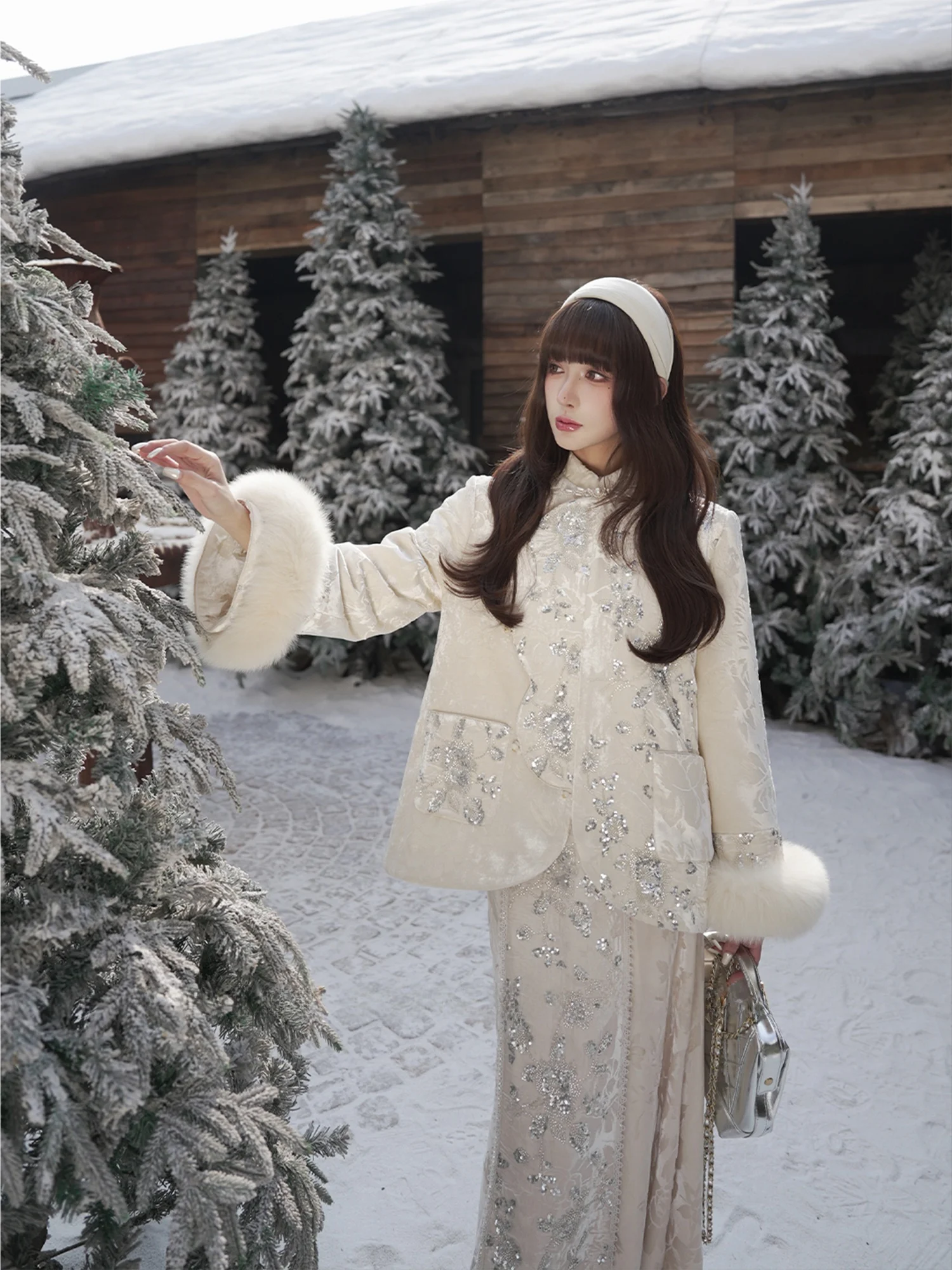 Original Chinese Sle Heavy Embroidery Du down Jaet Set by Truffula Heavy Work Embroidery 90 White Du down Warm Ladies
Original Chinese Sle Heavy Embroidery Du down Jaet Set by Truffula Heavy Work Embroidery 90 White Du down Warm Ladies