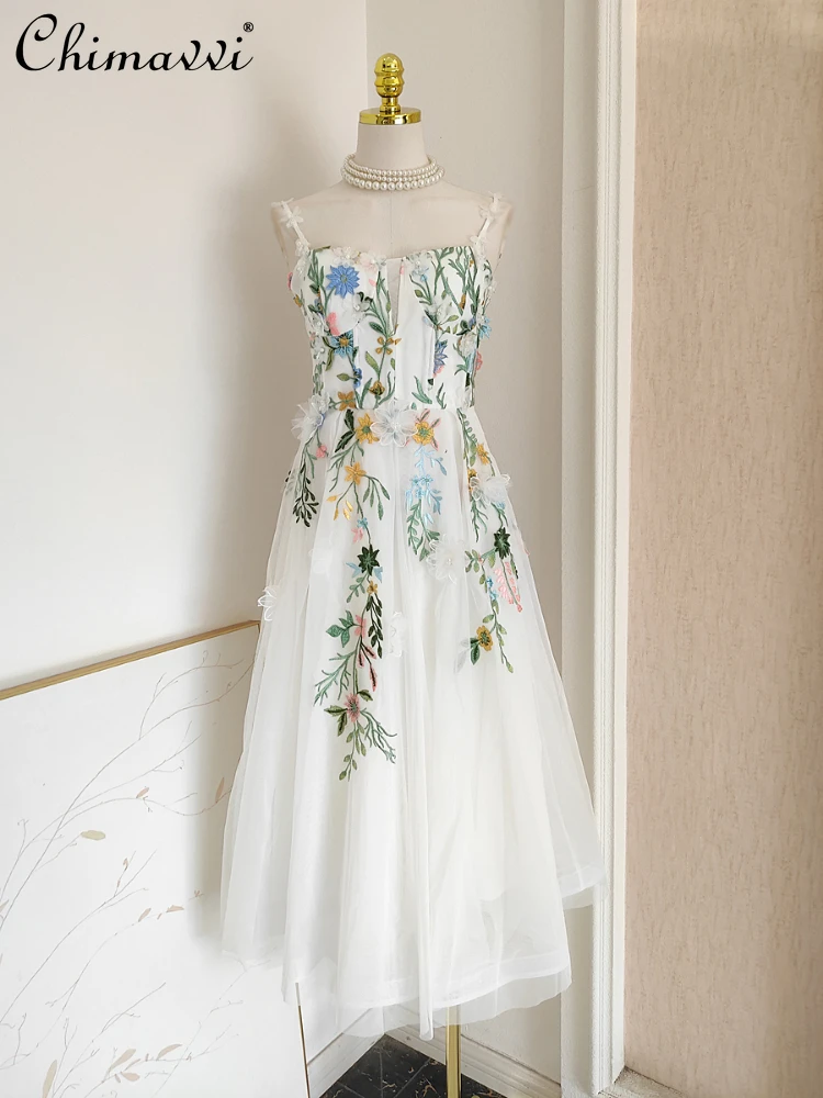 French Fairy Style 3D Cut Mesh Flowers Beaded Embroidery Sleeveless High Waist Slim Fit Sling Long Dress Women Summer 2024
French Fairy Style 3D Cut Mesh Flowers Beaded Embroidery Sleeveless High Waist Slim Fit Sling Long Dress Women Summer 2024