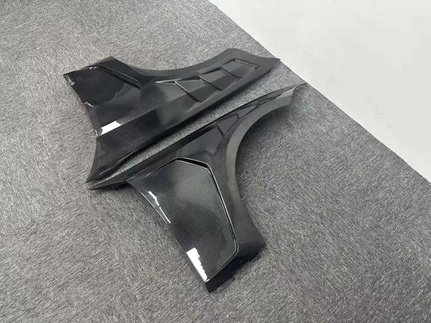 G22 G23 Fenders Two-door Sports Cars Upgrade Carbon Fiber Fenders for 4 Series G22 G23
G22 G23 Fenders Two-door Sports Cars Upgrade Carbon Fiber Fenders for 4 Series G22 G23