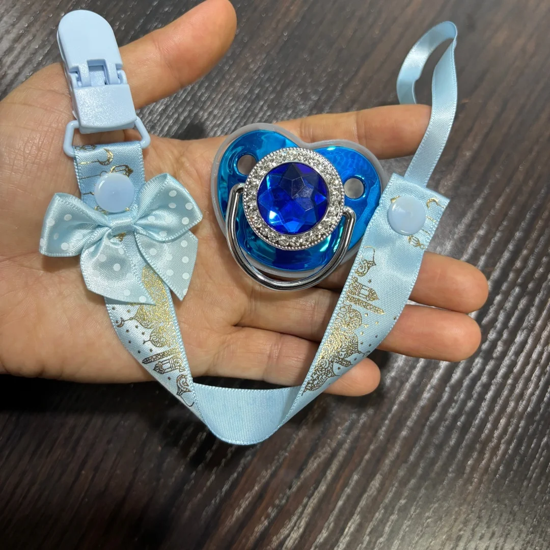 BPA-Free Realistic Breast-like Pacifier Cute Design with Dustproof Cover & Secure Chain Clip for Toddlers 0-18M
BPA-Free Realistic Breast-like Pacifier Cute Design with Dustproof Cover & Secure Chain Clip for Toddlers 0-18M
