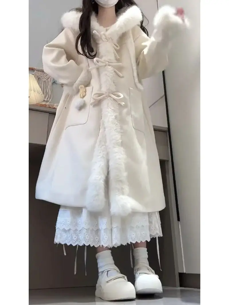 Sweet Small Size Faux Fur Patchwork Woolen Coat Women's Autumn Winter Loose Long Hooded Tweed Coat Trendy Knot Design
Sweet Small Size Faux Fur Patchwork Woolen Coat Women's Autumn Winter Loose Long Hooded Tweed Coat Trendy Knot Design