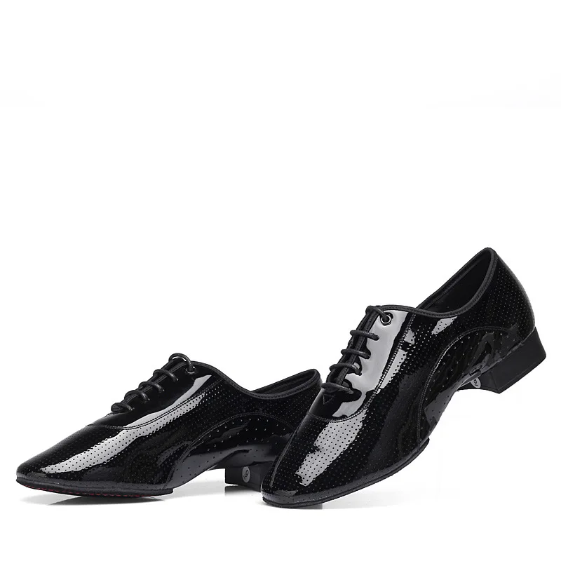 Latin Dance Shoes Breathable Ballroom Men Bright Leather Modern Dance Shoes Square Soft Sneakers Tango Dancing Shoes
Latin Dance Shoes Breathable Ballroom Men Bright Leather Modern Dance Shoes Square Soft Sneakers Tango Dancing Shoes
