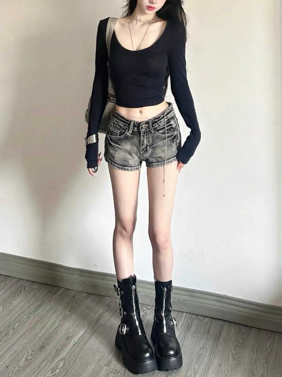 Low Waist Denim Shorts Women's Summer Design Slimming A-Line Hot Pants Sexy School Girl Style Short Skirt Casual Jeans
Low Waist Denim Shorts Women's Summer Design Slimming A-Line Hot Pants Sexy School Girl Style Short Skirt Casual Jeans