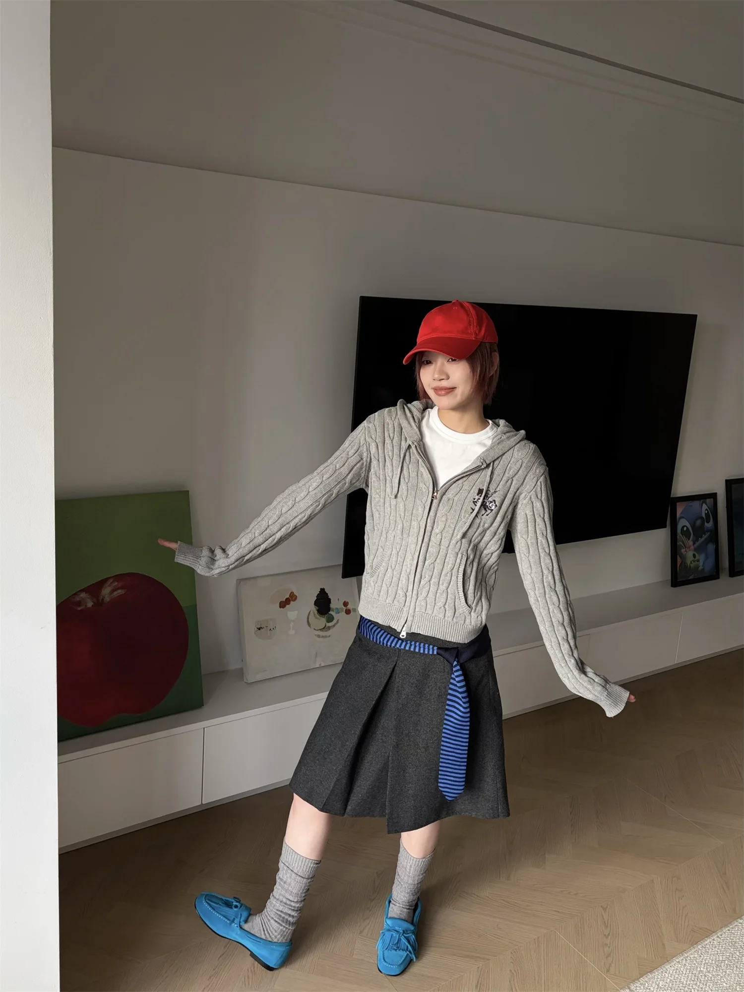 Retro Year Knitted Short Waist Crop Sweater Women Casual Open Cardigan Long Sleeve Cotton Y2NG Limited Edition
Retro Year Knitted Short Waist Crop Sweater Women Casual Open Cardigan Long Sleeve Cotton Y2NG Limited Edition