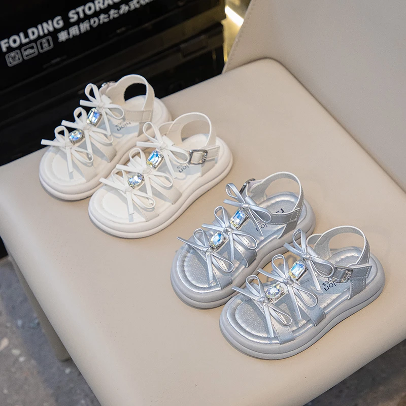 2025 Summer New Children Sandals for Girls Fashionable Korean Style Soft Bottom Princess Bowtie Open-toe Cool Roman Beach Shoes
2025 Summer New Children Sandals for Girls Fashionable Korean Style Soft Bottom Princess Bowtie Open-toe Cool Roman Beach Shoes