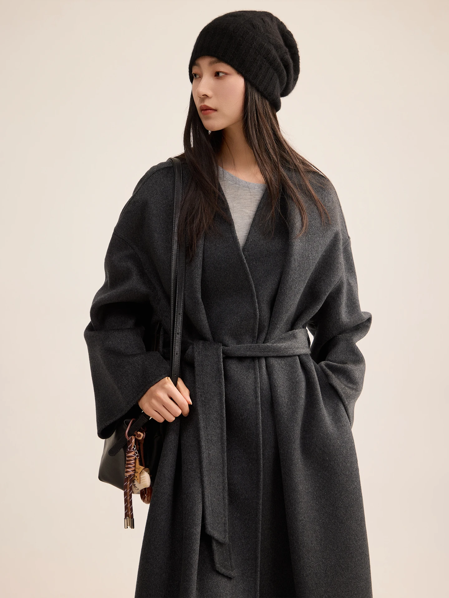 Пальто-халат Fuxu из 100% кашемира, двустороннее, шерстяное, длинное, с V-образным вырезом, женское, теплое, с завышенной талией
Пальто-халат Fuxu из 100% кашемира, двустороннее, шерстяное, длинное, с V-образным вырезом, женское, теплое, с завышенной талией