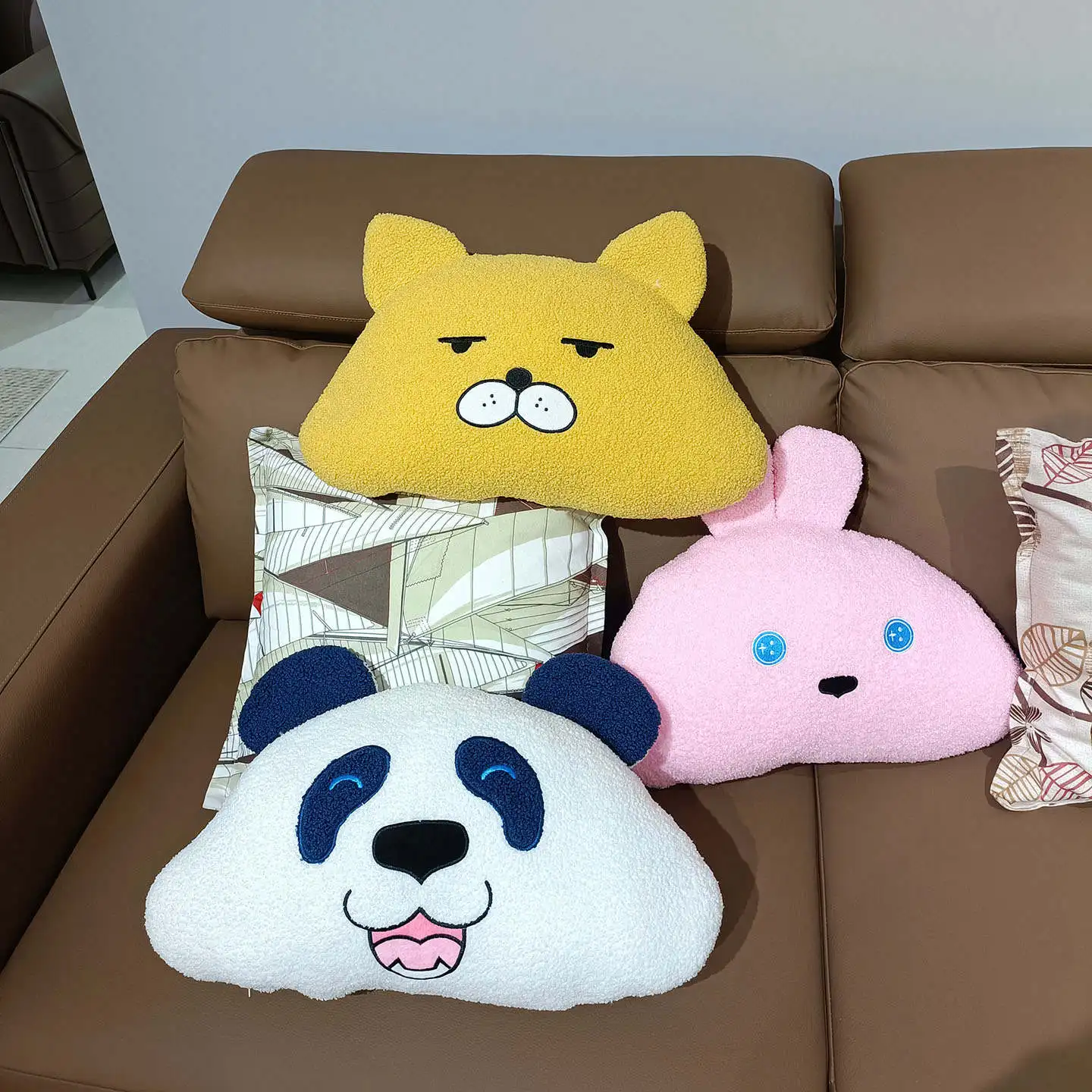 Cute Cartoon Plush Pillow Comfy Bed Sofa Seat Cushion Non-Skid Bottom Machine Washable Trendy Home Decor Present
Cute Cartoon Plush Pillow Comfy Bed Sofa Seat Cushion Non-Skid Bottom Machine Washable Trendy Home Decor Present