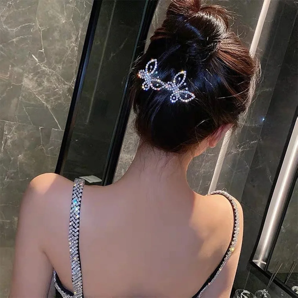 3Pcs Butterfly Hair Clip Set Sparkling Rhinestone Hairpins Women's Stylish Barrette for Casual Party Use Hair Decoration
3Pcs Butterfly Hair Clip Set Sparkling Rhinestone Hairpins Women's Stylish Barrette for Casual Party Use Hair Decoration