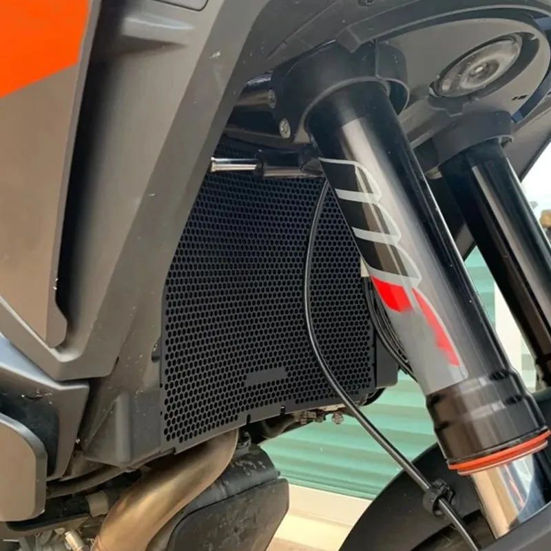 FOR 1290 Super Adventure /S /R 2017 2018 2019 2020 Radiator Guard Grill Cover Water Tank Cooler Motorcycle Mesh Protection Set
FOR 1290 Super Adventure /S /R 2017 2018 2019 2020 Radiator Guard Grill Cover Water Tank Cooler Motorcycle Mesh Protection Set