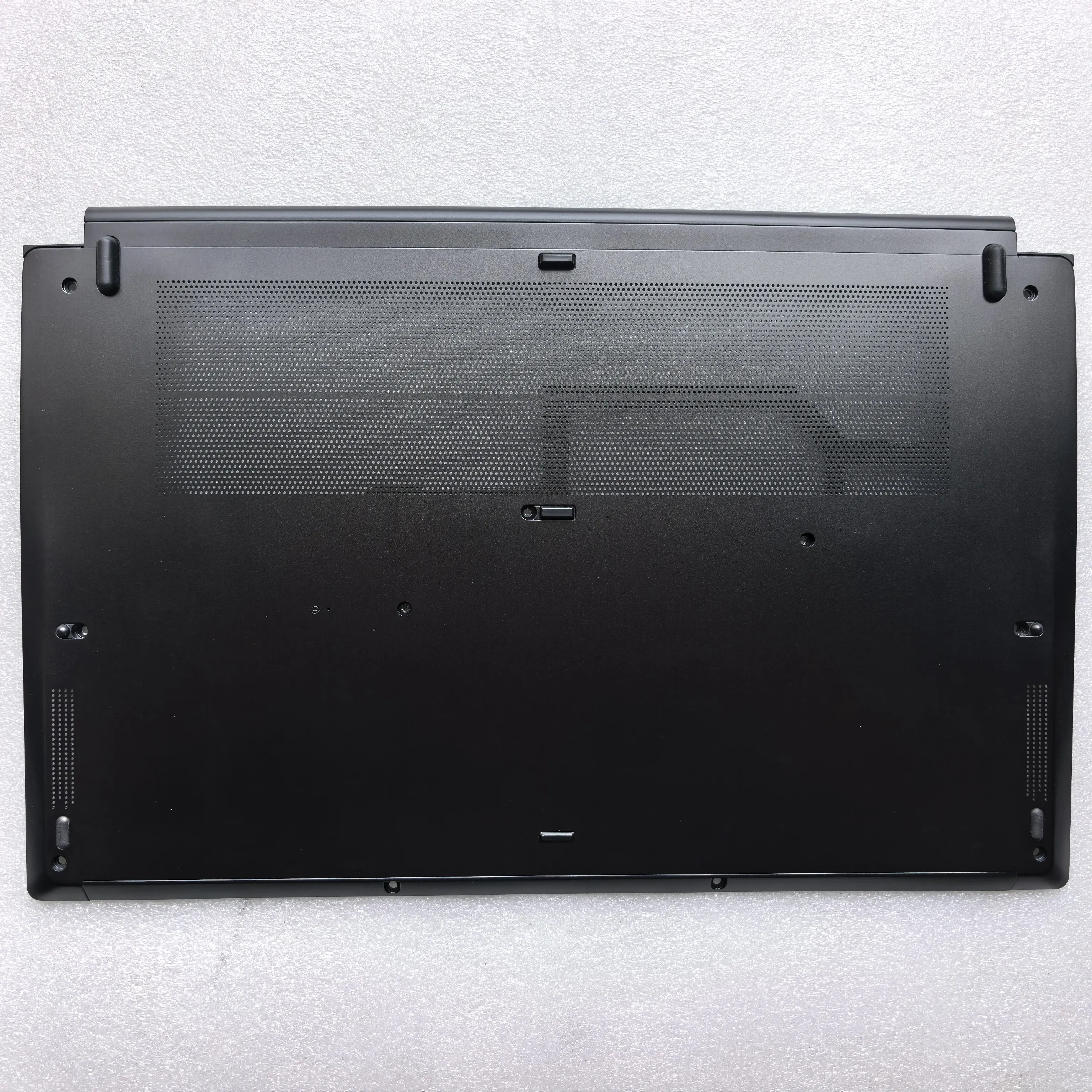 New laptop bottom case cover for MSI Prestige M15 P15 MS-16S6 MS-16S7 16S8 307551D215
New laptop bottom case cover for MSI Prestige M15 P15 MS-16S6 MS-16S7 16S8 307551D215