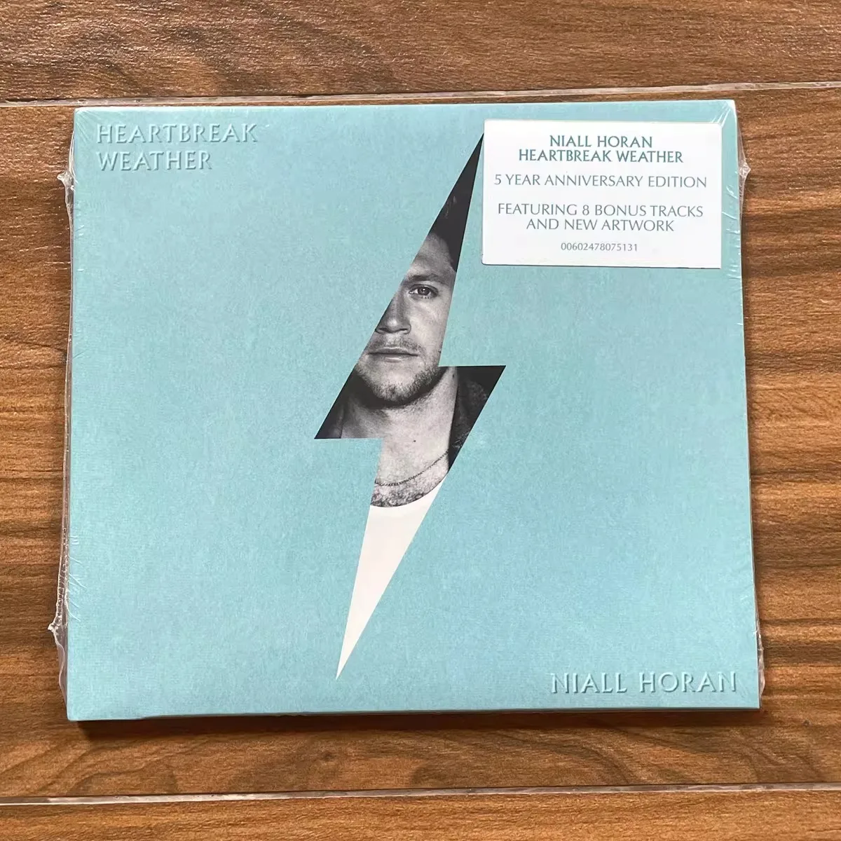 Niall Horan Heartbreak Weather – Pop & Soft Rock 5 Year Anniversary Edition with Bonus Tracks & New Artwork for Devoted Fans
Niall Horan Heartbreak Weather – Pop & Soft Rock 5 Year Anniversary Edition with Bonus Tracks & New Artwork for Devoted Fans