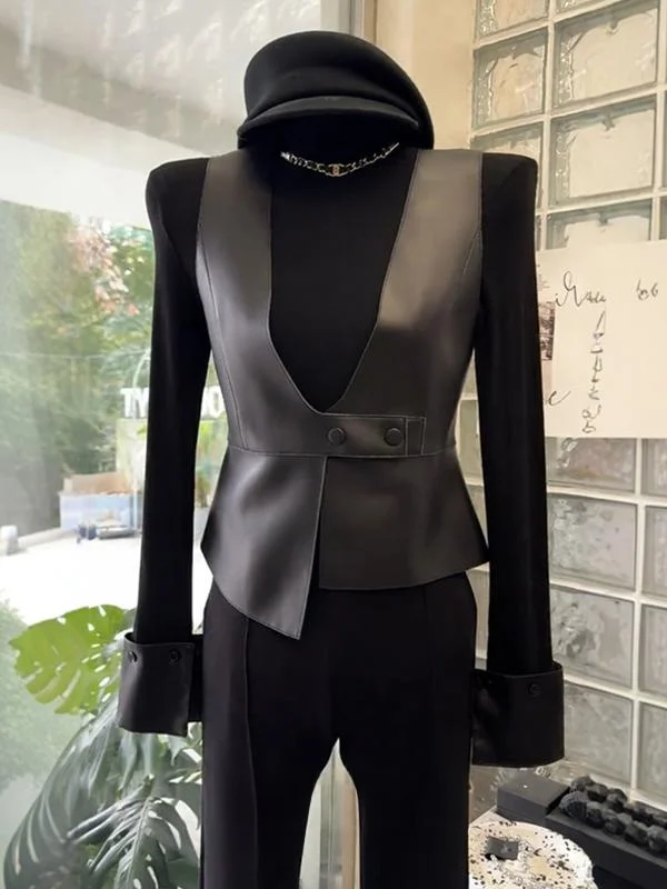 Black Leather Vest Top High Waist Flared Pants Set Women's Spring New Style Complete Set Spicy Girl Fashion Long Sleeve round...
Black Leather Vest Top High Waist Flared Pants Set Women's Spring New Style Complete Set Spicy Girl Fashion Long Sleeve round...