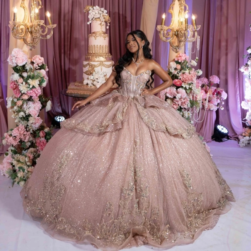 Pink Shiny Ball Gown Quinceanera Dresses Gold Applique Lace Beading Crystal Bow Tull Corset Off The Shoulder Sweet 16 Dress
Pink Shiny Ball Gown Quinceanera Dresses Gold Applique Lace Beading Crystal Bow Tull Corset Off The Shoulder Sweet 16 Dress