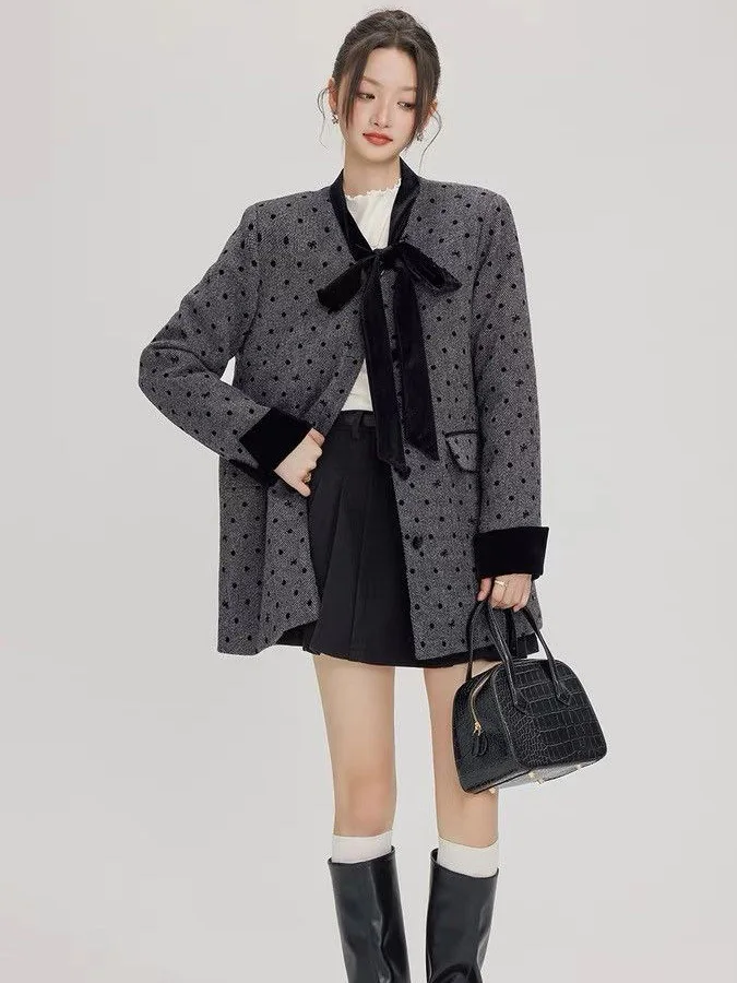 Женское пальто больших размеров с бантом в горошек, осенне-зимнее, средней длины, свободное, хлопковое, повседневное, в американском стиле
Женское пальто больших размеров с бантом в горошек, осенне-зимнее, средней длины, свободное, хлопковое, повседневное, в американском стиле