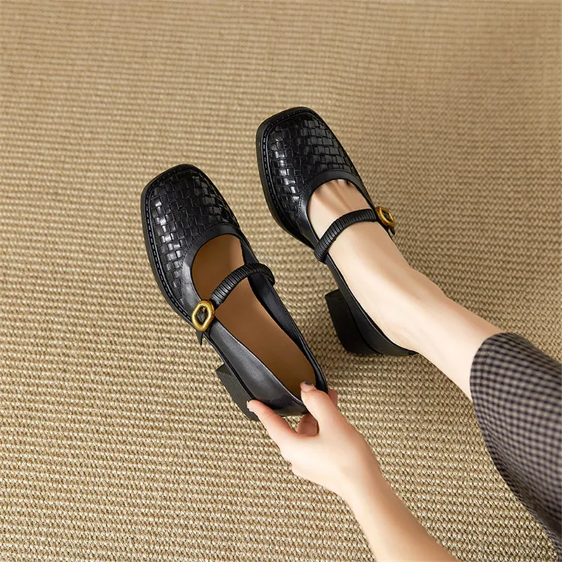 Новая весенне-осенняя женская обувь из натуральной кожи, женские туфли Мэри Джейн с квадратным носком, модные женские туфли-лодочки на массивном высоком каблуке в стиле ретро
Новая весенне-осенняя женская обувь из натуральной кожи, женские туфли Мэри Джейн с квадратным носком, модные женские туфли-лодочки на массивном высоком каблуке в стиле ретро