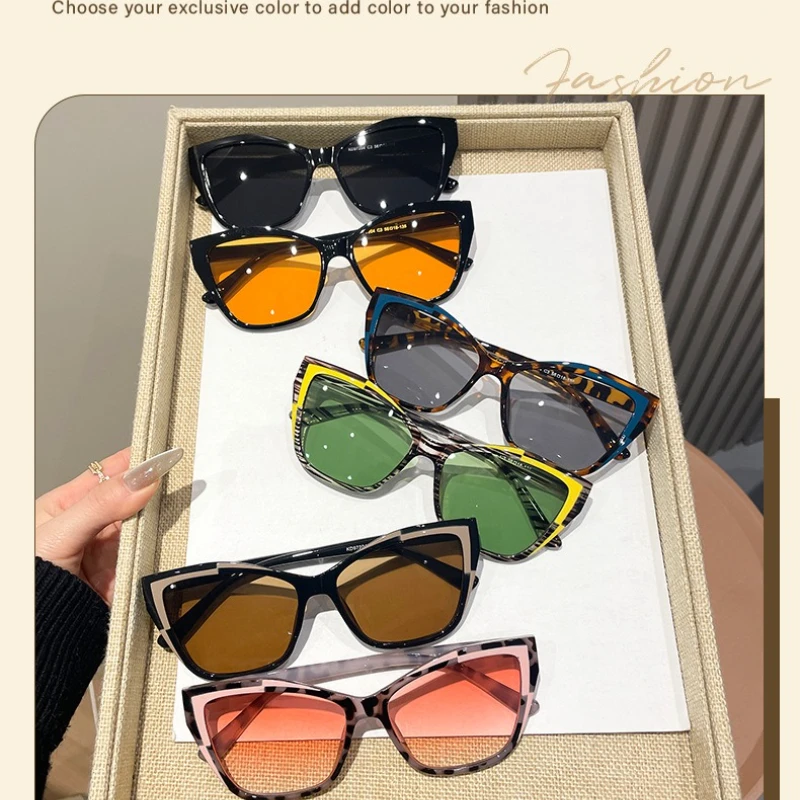 Contrast Color Cat Eye Sunglasses 2025 New Glasses Frame Women's Personality Versatile Trendy Sun Glasses Trendy Shades UV400
Contrast Color Cat Eye Sunglasses 2025 New Glasses Frame Women's Personality Versatile Trendy Sun Glasses Trendy Shades UV400