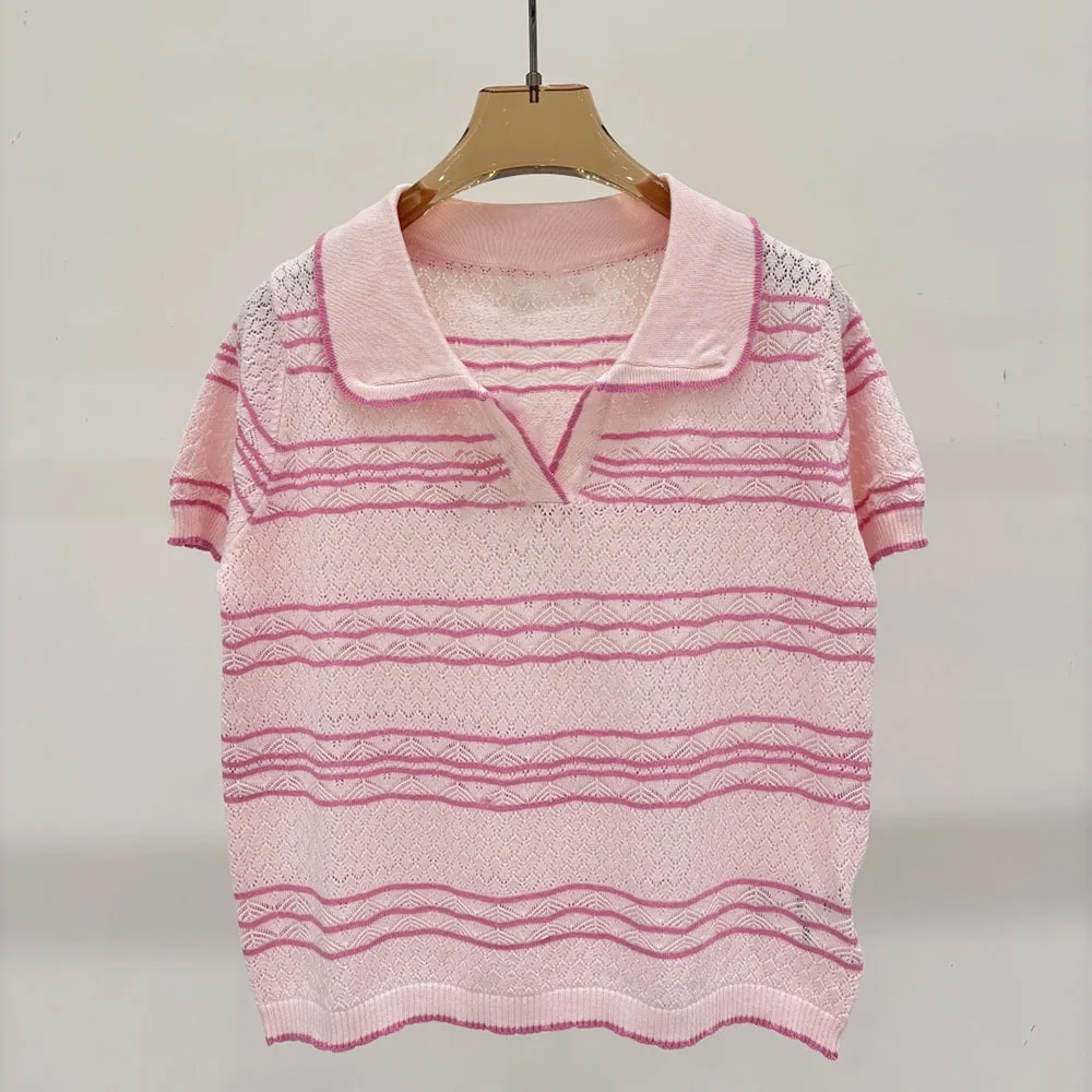 High-quality 2026 women's V-neck short-sleeved T-shirt top with a striped pattern design, a casual and fashionable xy26514110
High-quality 2026 women's V-neck short-sleeved T-shirt top with a striped pattern design, a casual and fashionable xy26514110