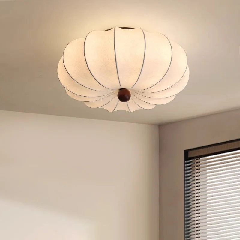 Silk retro ceiling lamp bedroom lamp Japanese master bedroom medieval Nanyang style cloakroom living room
Silk retro ceiling lamp bedroom lamp Japanese master bedroom medieval Nanyang style cloakroom living room