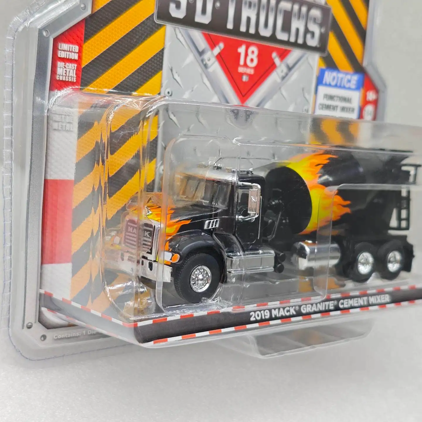 Greenlight 1:64 2019 Mike Granite Cement Mixer Car Model Simulation Alloy Mini Model Toys Hobbies Collection Decoration Gifts
Greenlight 1:64 2019 Mike Granite Cement Mixer Car Model Simulation Alloy Mini Model Toys Hobbies Collection Decoration Gifts