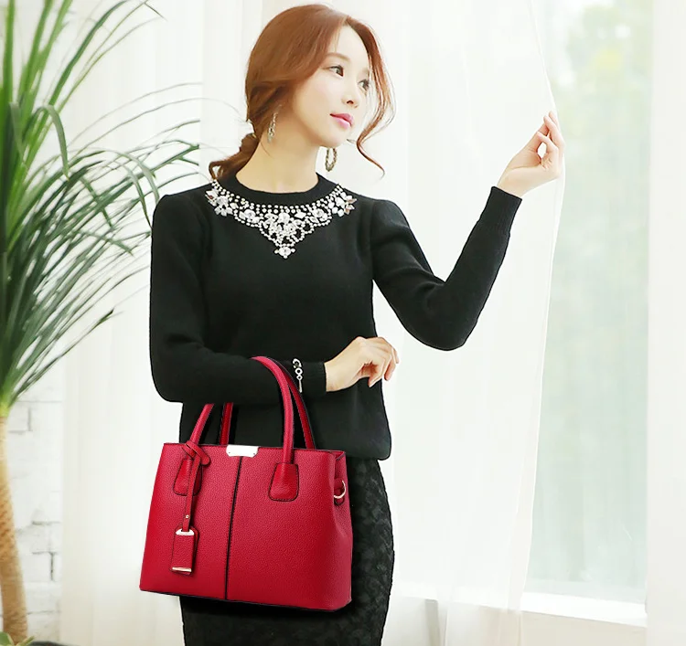Korean Version Women's Bag with Simple and Fashionable Temperament Hand-Held Shoulder Crossbody Bag
Korean Version Women's Bag with Simple and Fashionable Temperament Hand-Held Shoulder Crossbody Bag