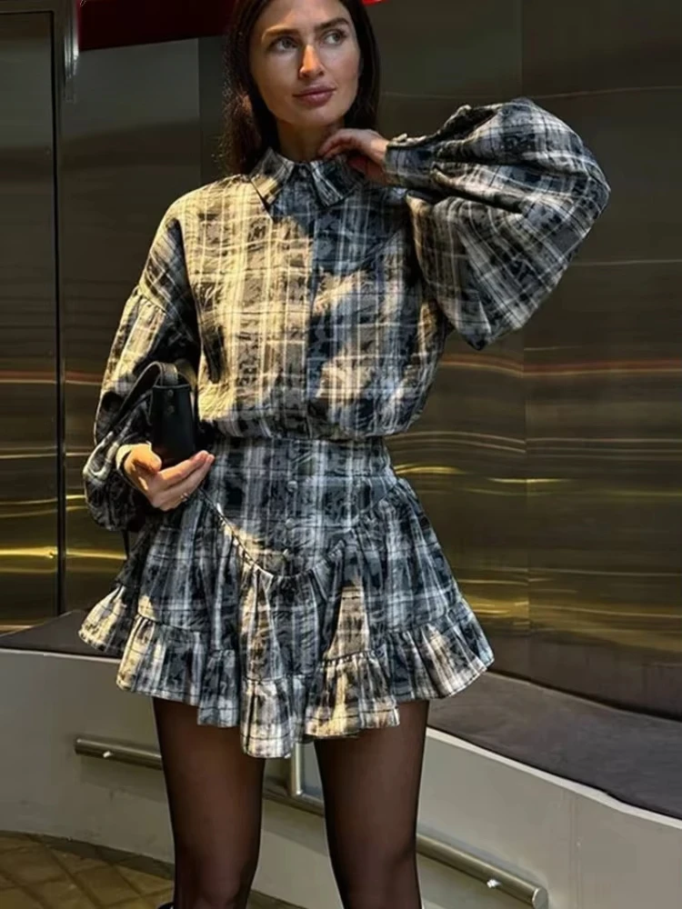 Dark Gray Casual Shirt Mini Skirt Set Women Spring Summer Lapel Plaid Blouse Full Sleeve Skirts Suit 2025 Female Fashion Outfits
Dark Gray Casual Shirt Mini Skirt Set Women Spring Summer Lapel Plaid Blouse Full Sleeve Skirts Suit 2025 Female Fashion Outfits