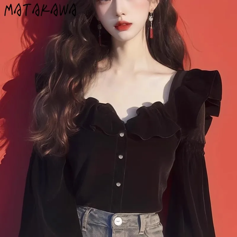 Matakawa Autumn Winter Velvet Shirts&blouses Women Tops Solid Black Ruffles Blusas Mujer Korean Fashion Retro Elegant Camisas
Matakawa Autumn Winter Velvet Shirts&blouses Women Tops Solid Black Ruffles Blusas Mujer Korean Fashion Retro Elegant Camisas