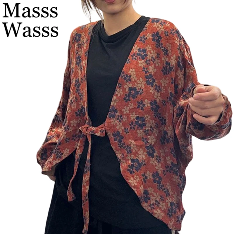 Mass Wass корейский дизайн весенние пальто женская мода негабаритная куртка с цветочным принтом 2026 женская повседневная винтажная свободная верхняя одежда с принтом
Mass Wass корейский дизайн весенние пальто женская мода негабаритная куртка с цветочным принтом 2026 женская повседневная винтажная свободная верхняя одежда с принтом