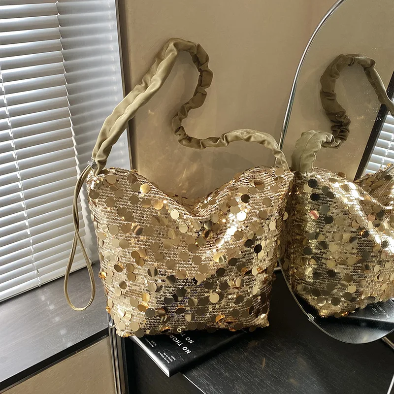 Elegant Shiny Sequin Crossbody Bag Large Capacity Single Shoulder Evening Clutch Bag Korean Style Glitter Bucket Bag Party
Elegant Shiny Sequin Crossbody Bag Large Capacity Single Shoulder Evening Clutch Bag Korean Style Glitter Bucket Bag Party