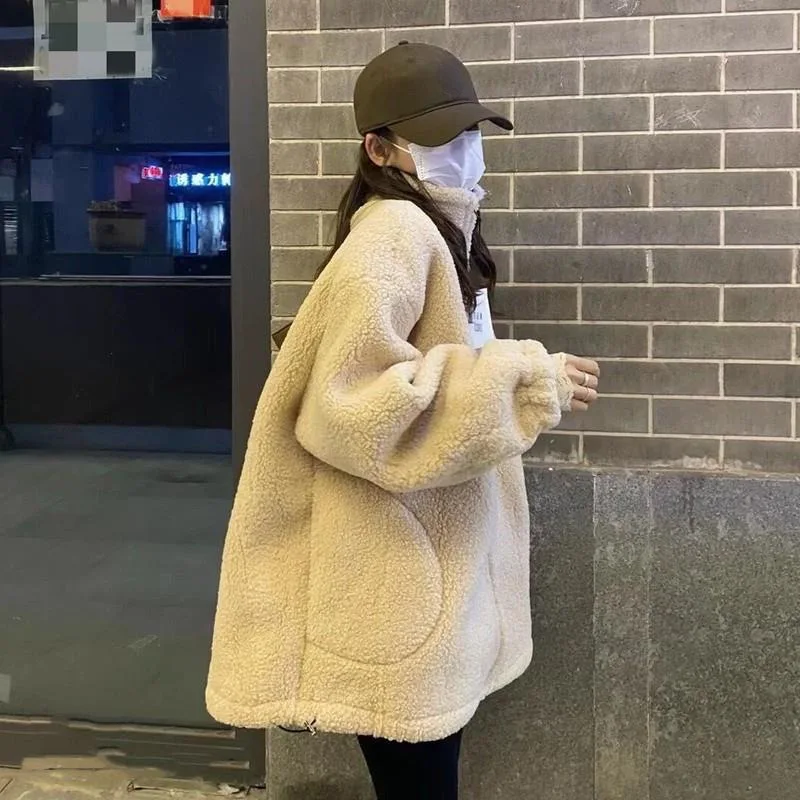 Lamb Wool et Korean Style Woman Colorful Bright Vibrant Vivid Brilliant Intense Bold Strong Rich Deep Saturated Full Lush GF
Lamb Wool et Korean Style Woman Colorful Bright Vibrant Vivid Brilliant Intense Bold Strong Rich Deep Saturated Full Lush GF