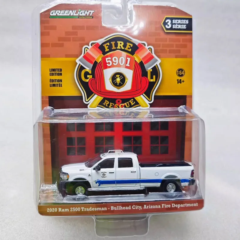 Литой под давлением Greenlight, масштаб 1:64, 2020, Ram 2500, имитация сплава, модель автомобиля, статическая коллекция, украшенные праздничными игрушками, сувенирный подарок
Литой под давлением Greenlight, масштаб 1:64, 2020, Ram 2500, имитация сплава, модель автомобиля, статическая коллекция, украшенные праздничными игрушками, сувенирный подарок