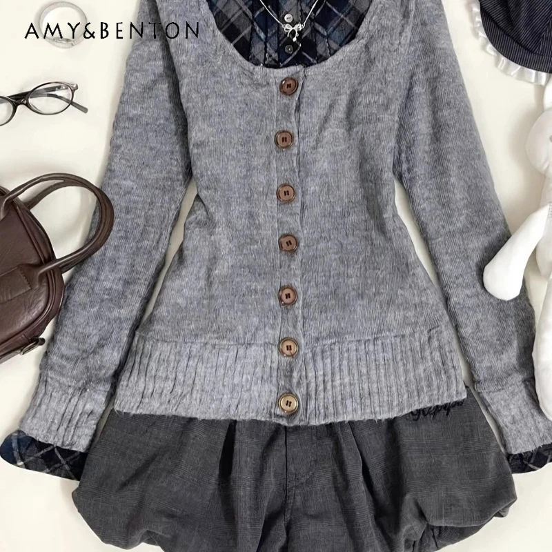 American Retro College Age-Reducing Women's Suit Autumn Winter New Gray Sweater Plaid Shirt Flower Bud Shorts 3-Piece Set Laides
American Retro College Age-Reducing Women's Suit Autumn Winter New Gray Sweater Plaid Shirt Flower Bud Shorts 3-Piece Set Laides