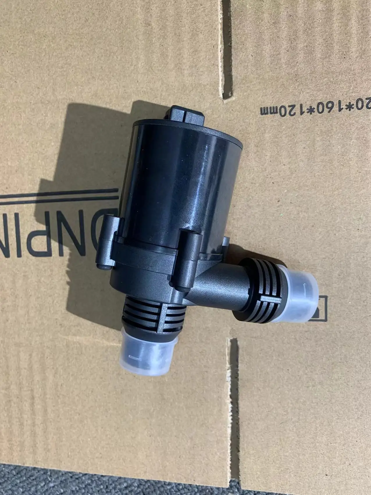 YOUPARTS JJK000010 64118381989 64116955122 ELECTRIC INVERTER WATER PUMP For BM/W E53 E60 E64 525i 550i 650i
YOUPARTS JJK000010 64118381989 64116955122 ELECTRIC INVERTER WATER PUMP For BM/W E53 E60 E64 525i 550i 650i