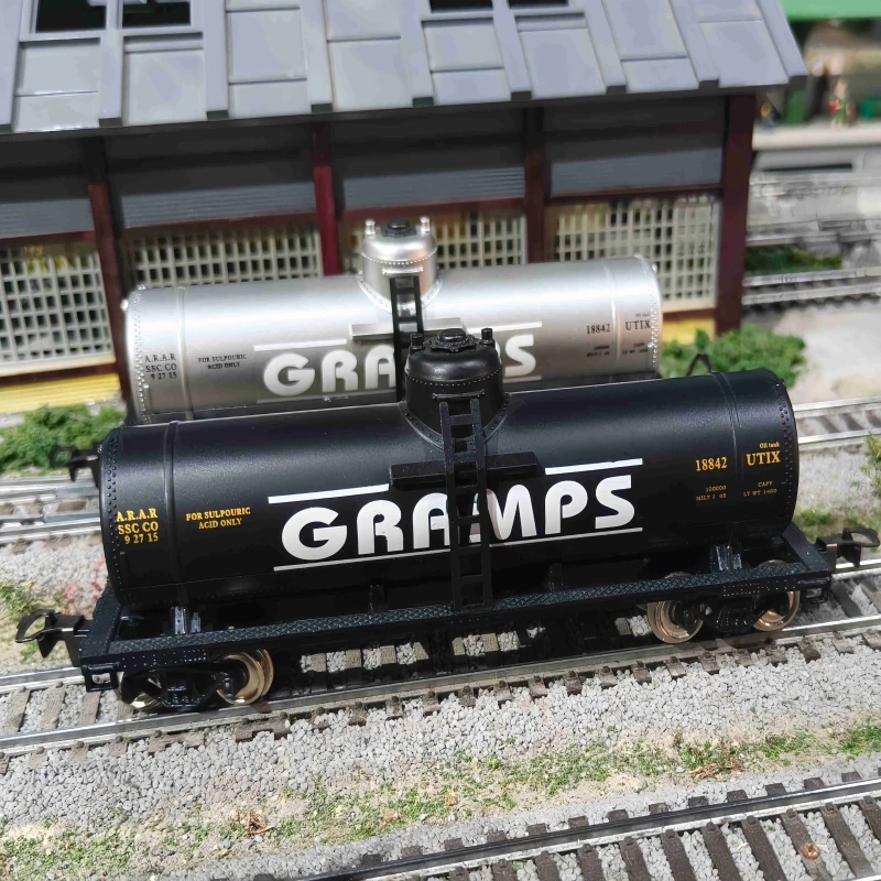 Модель железнодорожного цистерновоза HO Scale 1:87, серебристого или черного цвета, идеальный подарок для коллекционеров поездов и любителей железнодорожного транспорта (с двумя крюками)
Модель железнодорожного цистерновоза HO Scale 1:87, серебристого или черного цвета, идеальный подарок для коллекционеров поездов и любителей железнодорожного транспорта (с двумя крюками)