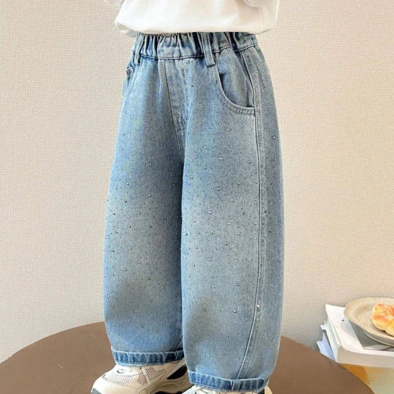 Girls Spring Jeans with Rhinestones Loose Fit 2026 New Casual Pants for Little Kids Trendy Streetwear Long Trousers
Girls Spring Jeans with Rhinestones Loose Fit 2026 New Casual Pants for Little Kids Trendy Streetwear Long Trousers