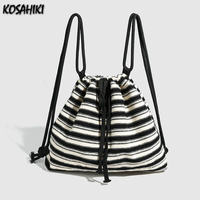 Vintage Plaid Drawstring Chic Shoulder Handbags Y2k Aesthetic Grunge Women Underarm Bag Students Casual Preppy Pleated Backpacks
Vintage Plaid Drawstring Chic Shoulder Handbags Y2k Aesthetic Grunge Women Underarm Bag Students Casual Preppy Pleated Backpacks