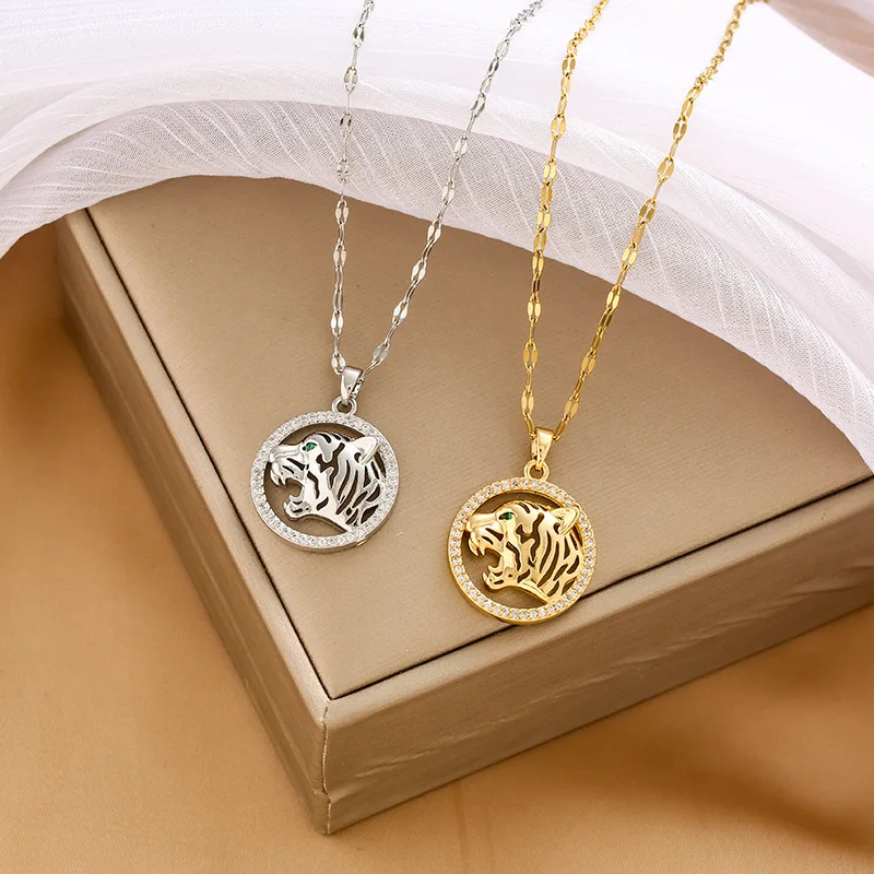 Hot-selling leopard head necklace, creative and fashionable openwork leopard collarbone chain necklace
Hot-selling leopard head necklace, creative and fashionable openwork leopard collarbone chain necklace