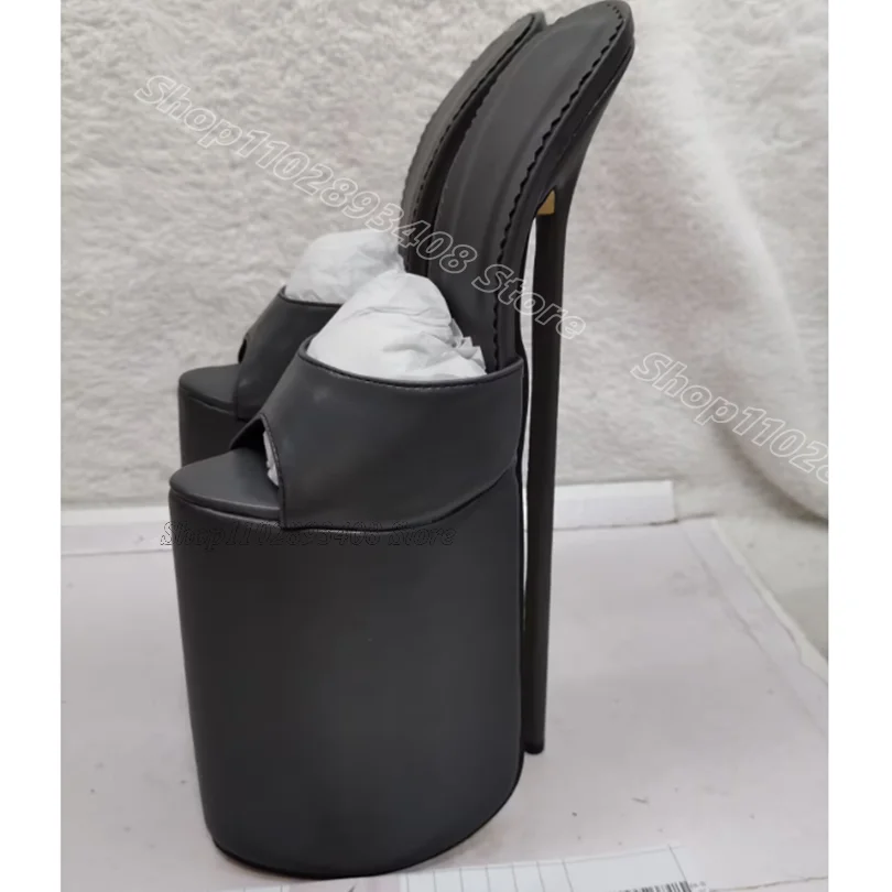Gray Slip on High Platform Slippers Open Toe Solid Leather New Stylish Summer Design for Women Party Shoes Zapatos Para Mujere
Gray Slip on High Platform Slippers Open Toe Solid Leather New Stylish Summer Design for Women Party Shoes Zapatos Para Mujere