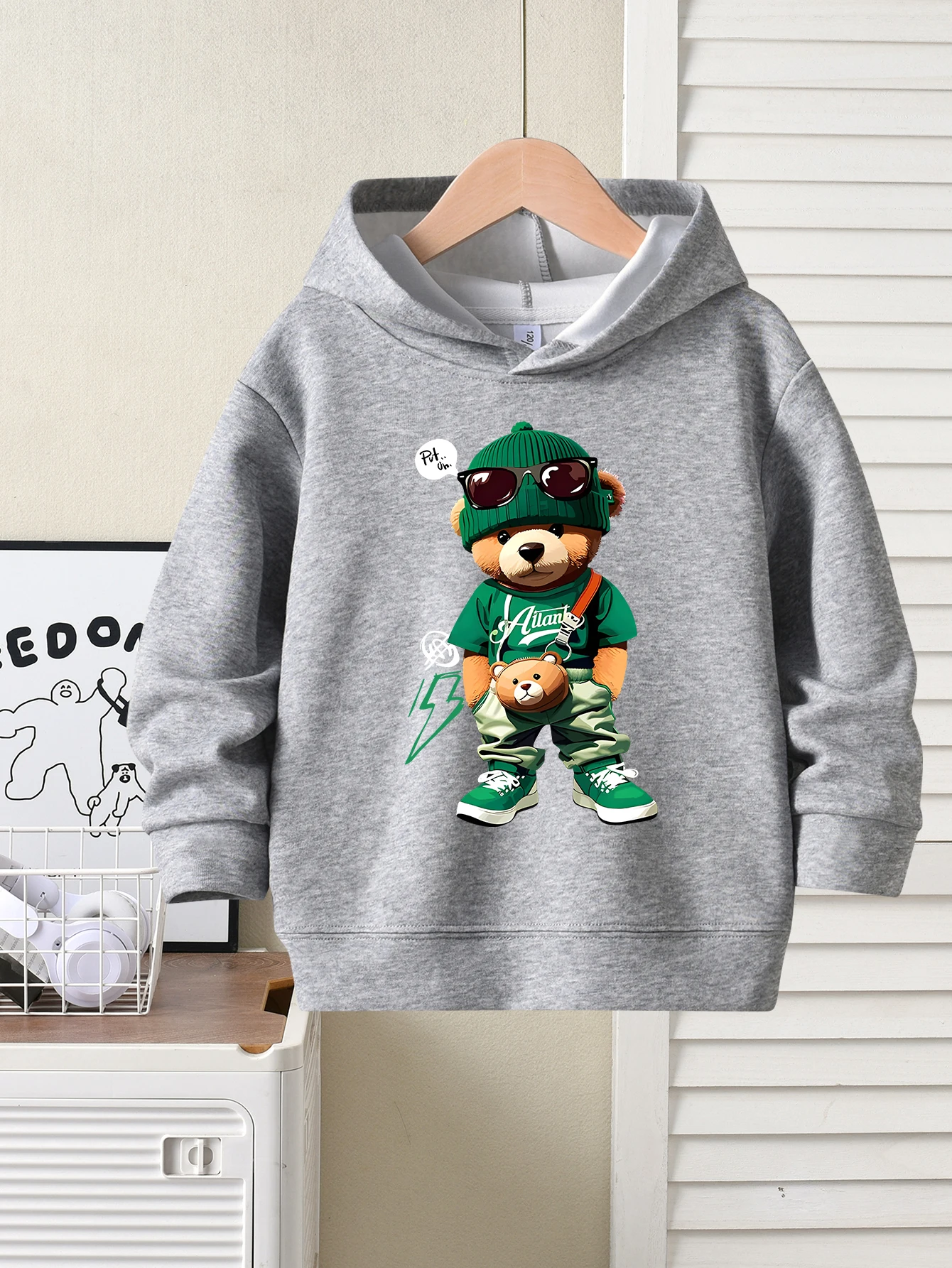 Boys' hooded sweatshirt, skin friendly and comfortable top, autumn outerwear, printed trendy brand, boys' fashionable hoodie
Boys' hooded sweatshirt, skin friendly and comfortable top, autumn outerwear, printed trendy brand, boys' fashionable hoodie