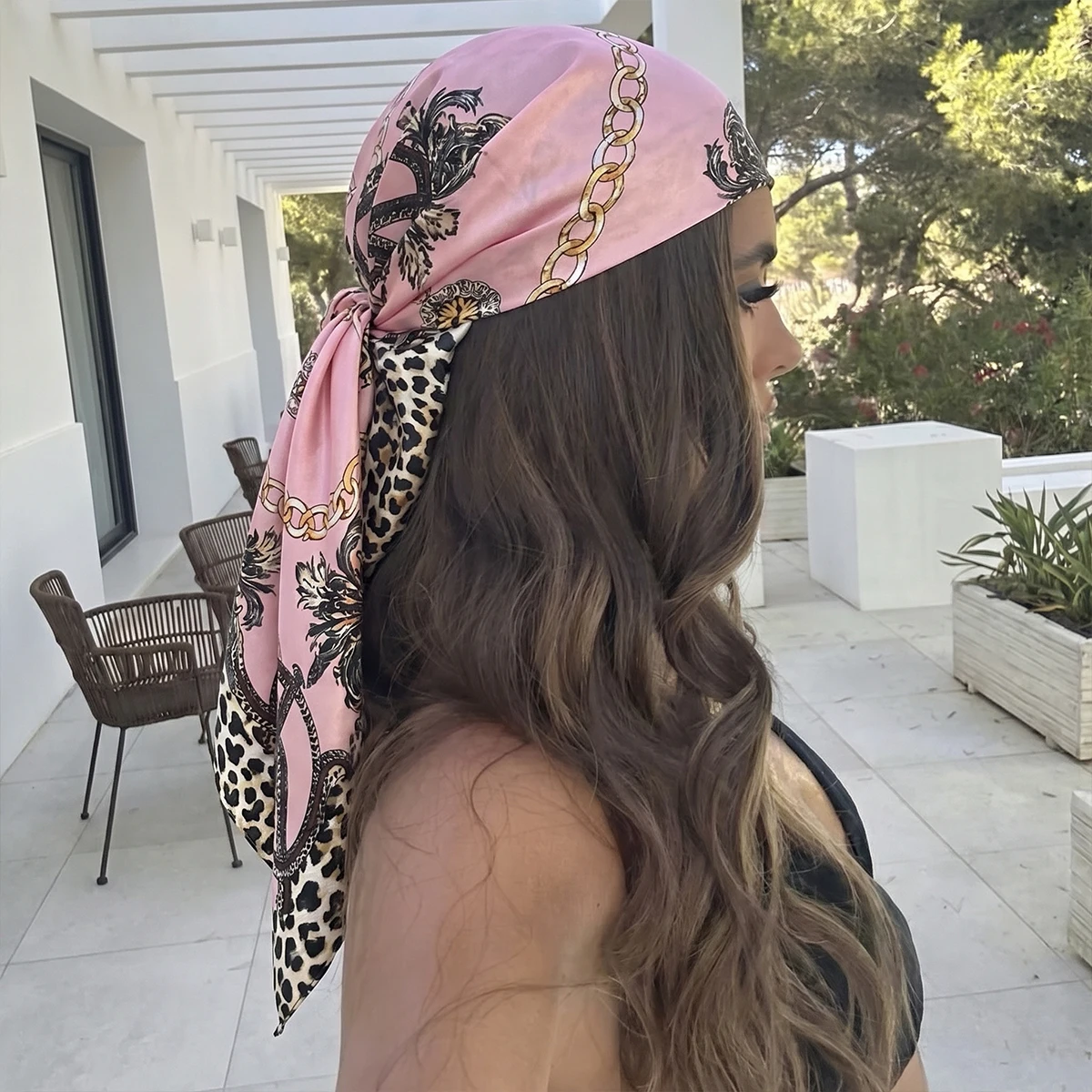 Chain Printed Square Scarf For Women Soft Satin Imitation Silk Scarves Bandanas Luxury Hijab Neckerchief Elegant Shawl Wraps
Chain Printed Square Scarf For Women Soft Satin Imitation Silk Scarves Bandanas Luxury Hijab Neckerchief Elegant Shawl Wraps