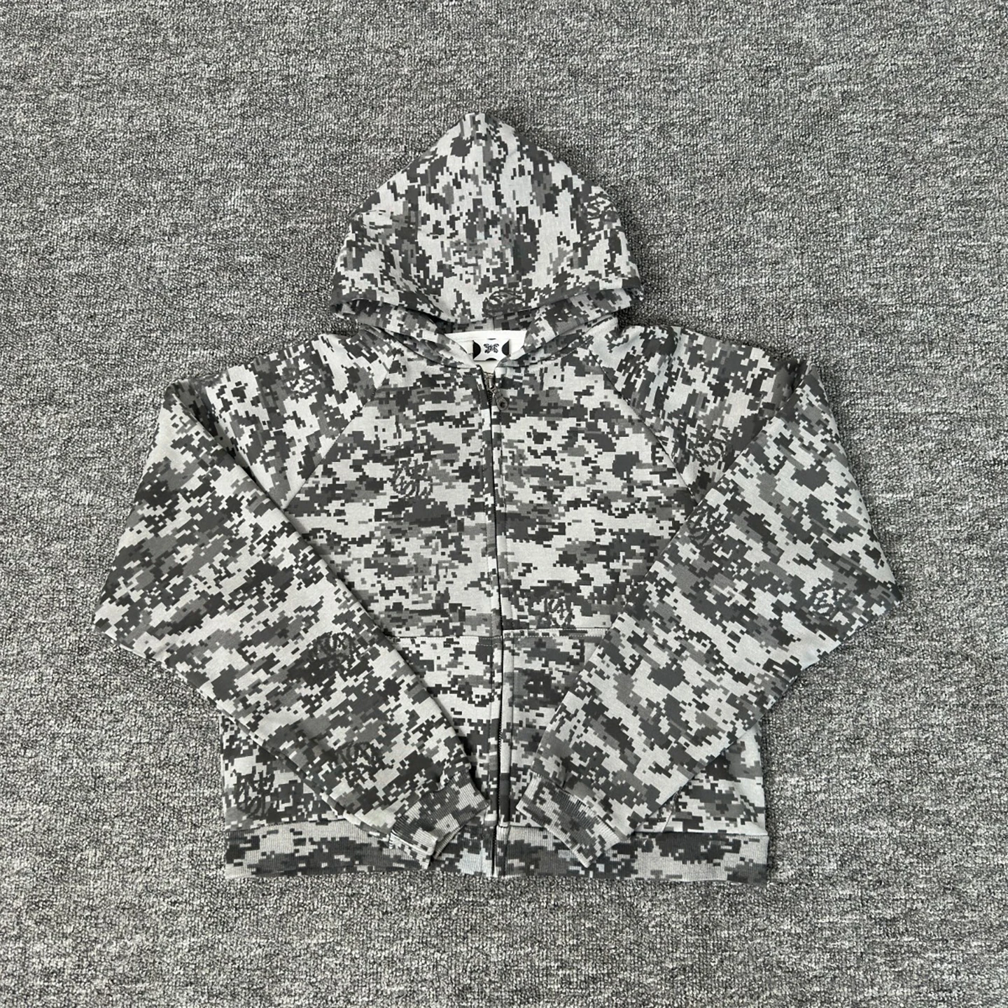 American Style Camouflage Fleece Lined Hoodie Sweatshirt Unisex Loose Casual Trendy Zipper Jacket Warmth Youth Cotton Hooded
American Style Camouflage Fleece Lined Hoodie Sweatshirt Unisex Loose Casual Trendy Zipper Jacket Warmth Youth Cotton Hooded