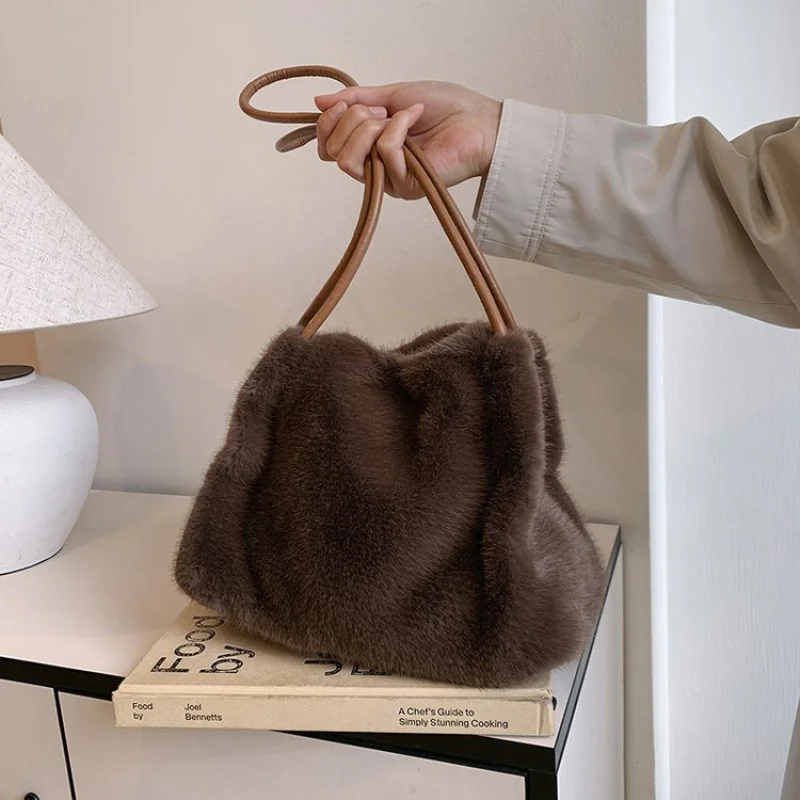 High-End Luxury Brand Ladies Tote Bag Leather Famous Designer Elegant Fashionable Trendy Vintage Bag
High-End Luxury Brand Ladies Tote Bag Leather Famous Designer Elegant Fashionable Trendy Vintage Bag